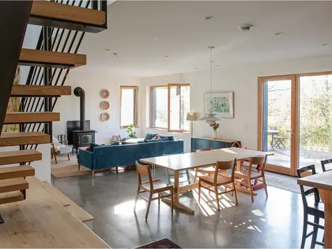 60 Wolf Lane Richmond VT 05477