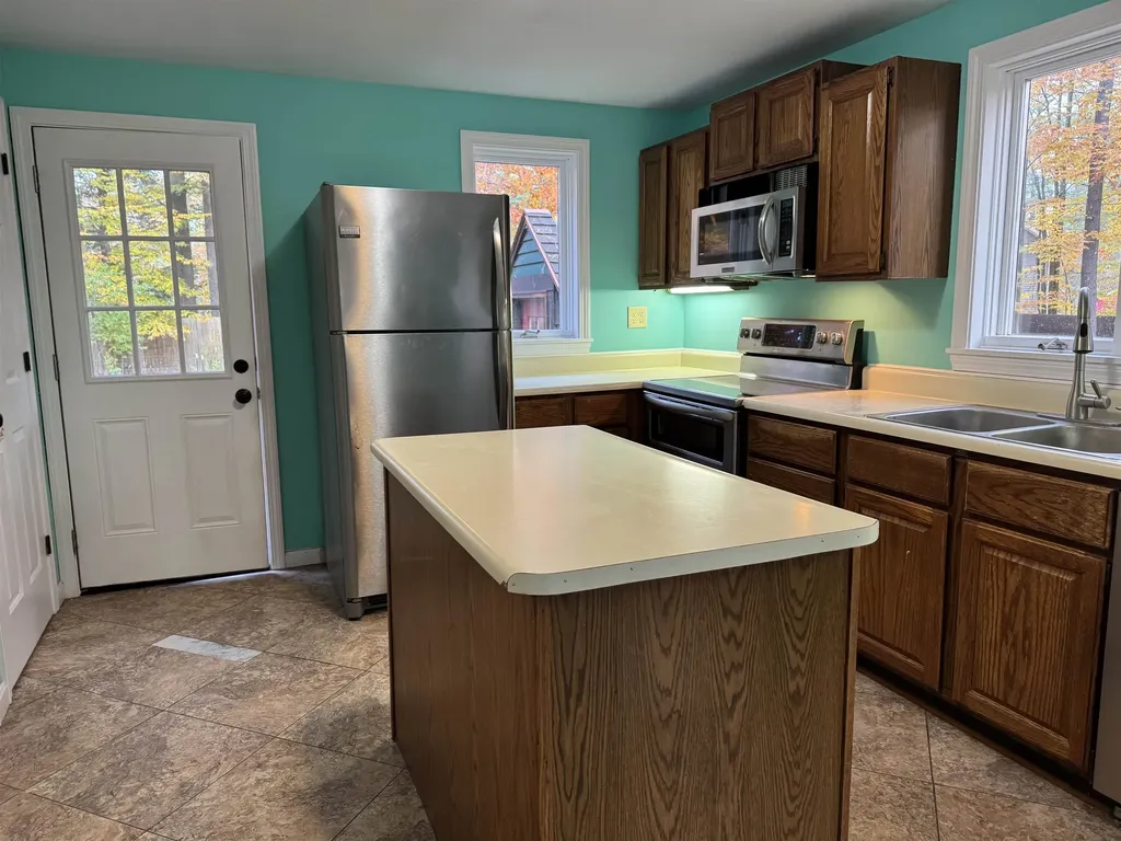 4 Brookwood Drive Ossipee NH 03864