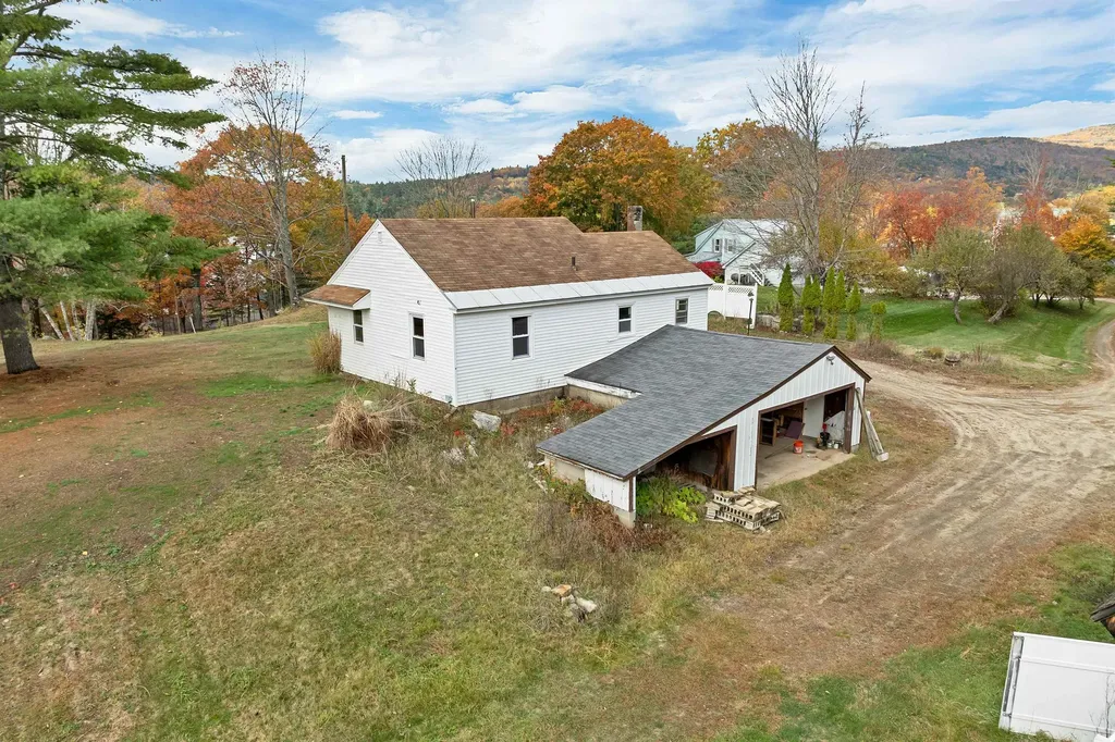 10 Merrill Road Hebron NH 03241