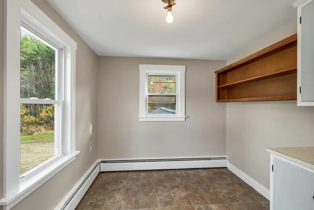 10 Merrill Road Hebron NH 03241