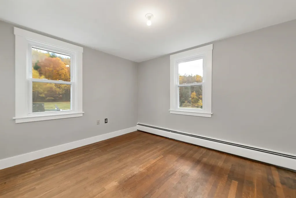 10 Merrill Road Hebron NH 03241