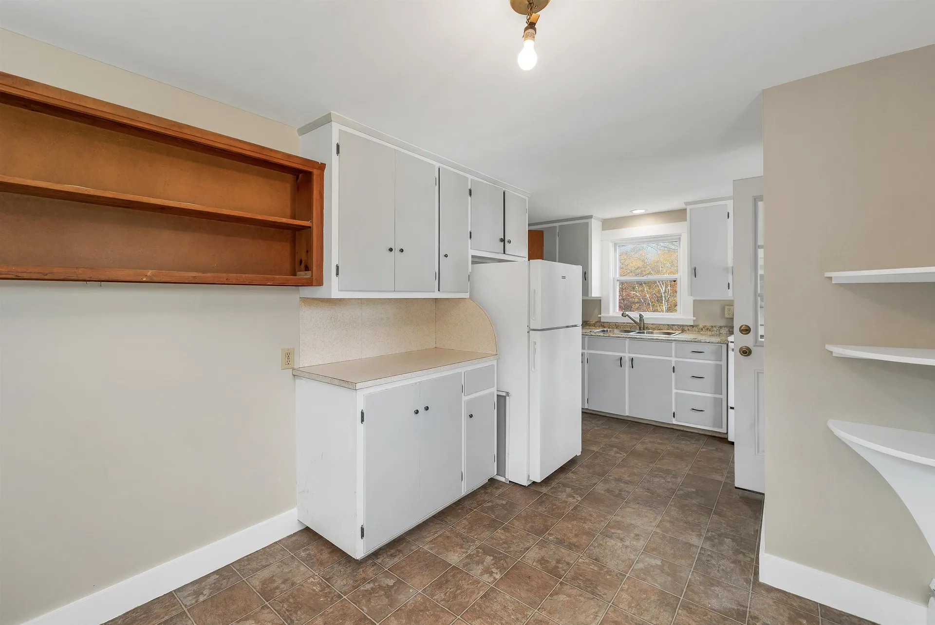 10 Merrill Road Hebron NH 03241