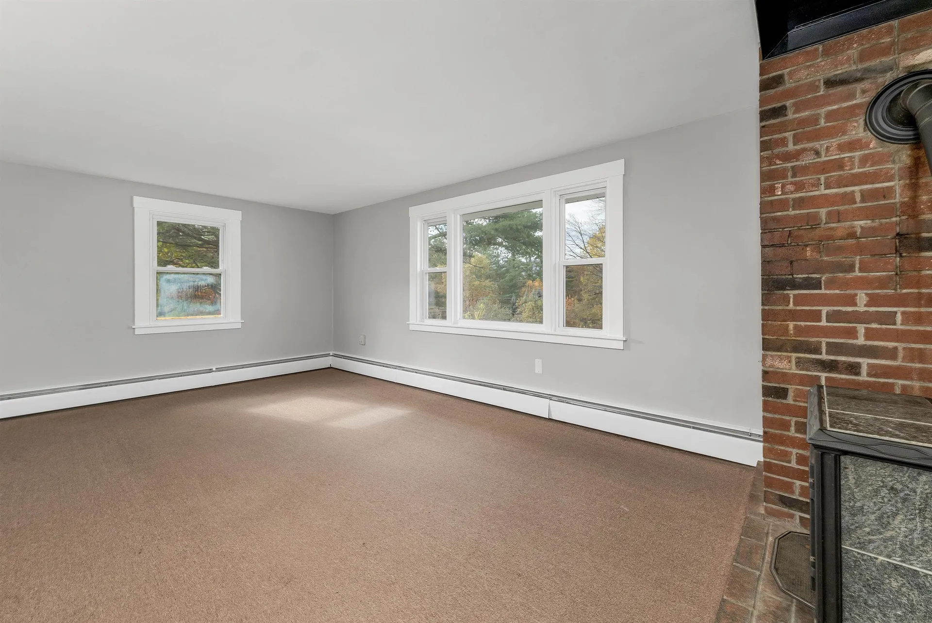 10 Merrill Road Hebron NH 03241