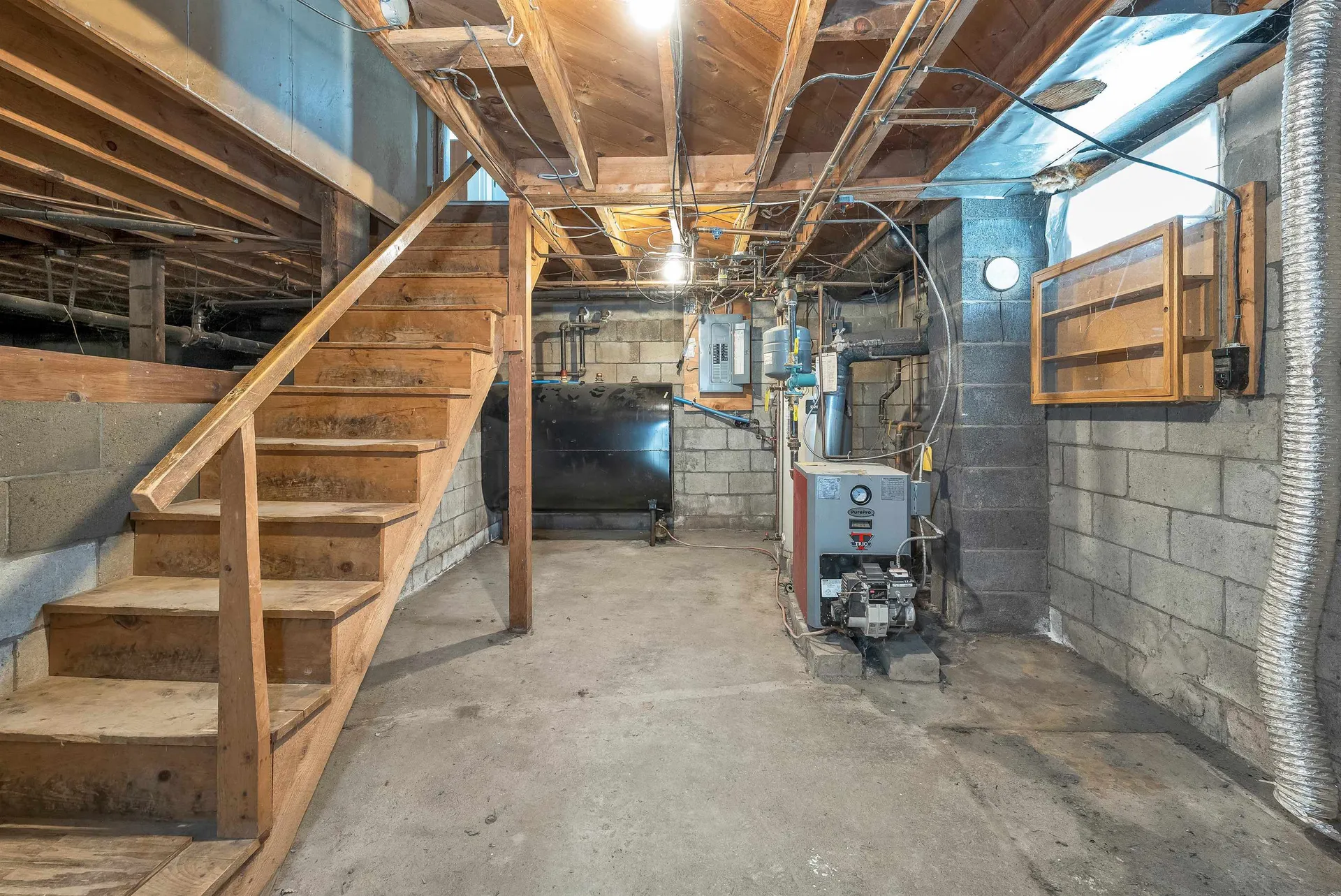 10 Merrill Road Hebron NH 03241