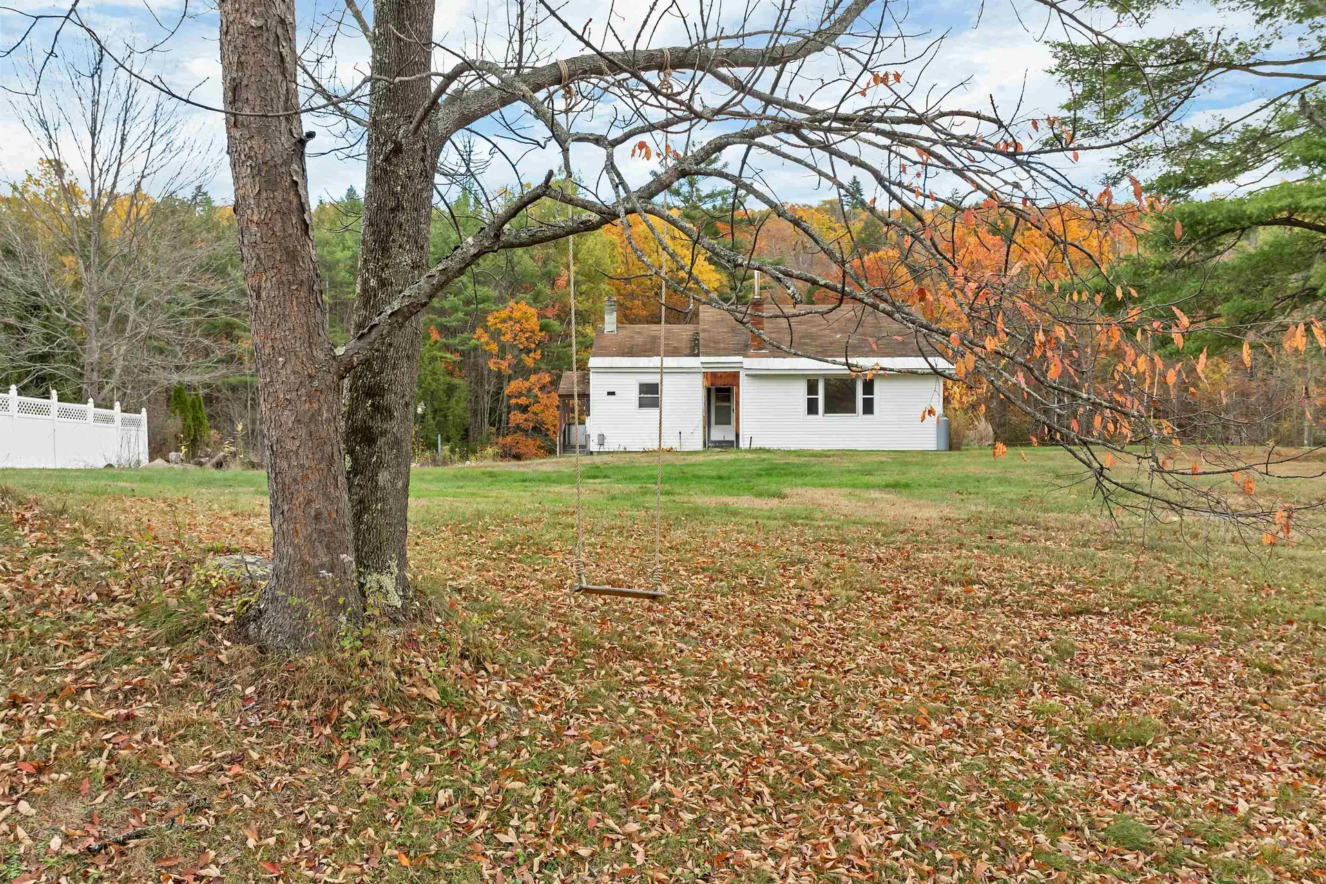 10 Merrill Road Hebron NH 03241