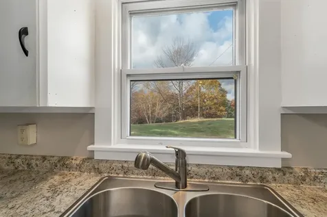 10 Merrill Road Hebron NH 03241