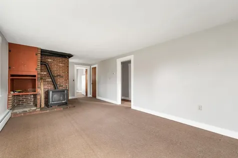 10 Merrill Road Hebron NH 03241