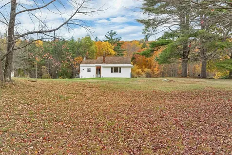 10 Merrill Road Hebron NH 03241
