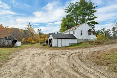 10 Merrill Road Hebron NH 03241