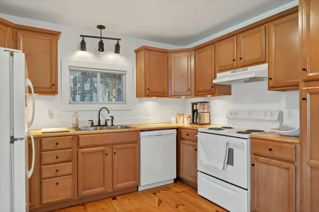 671 Ferson Road Leicester VT 05733