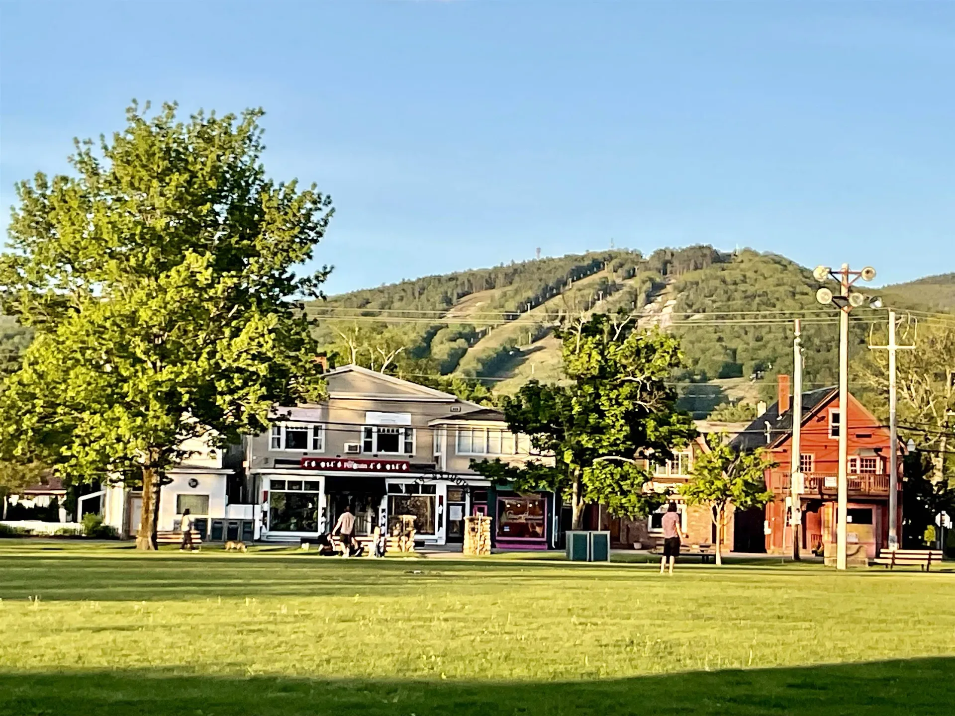 12G Seasons At Attitash Road Bartlett NH 03812