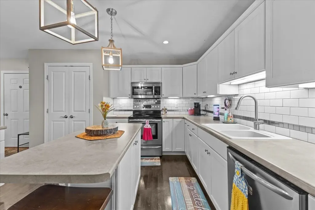 60 Brooke Lane Colchester VT 05446