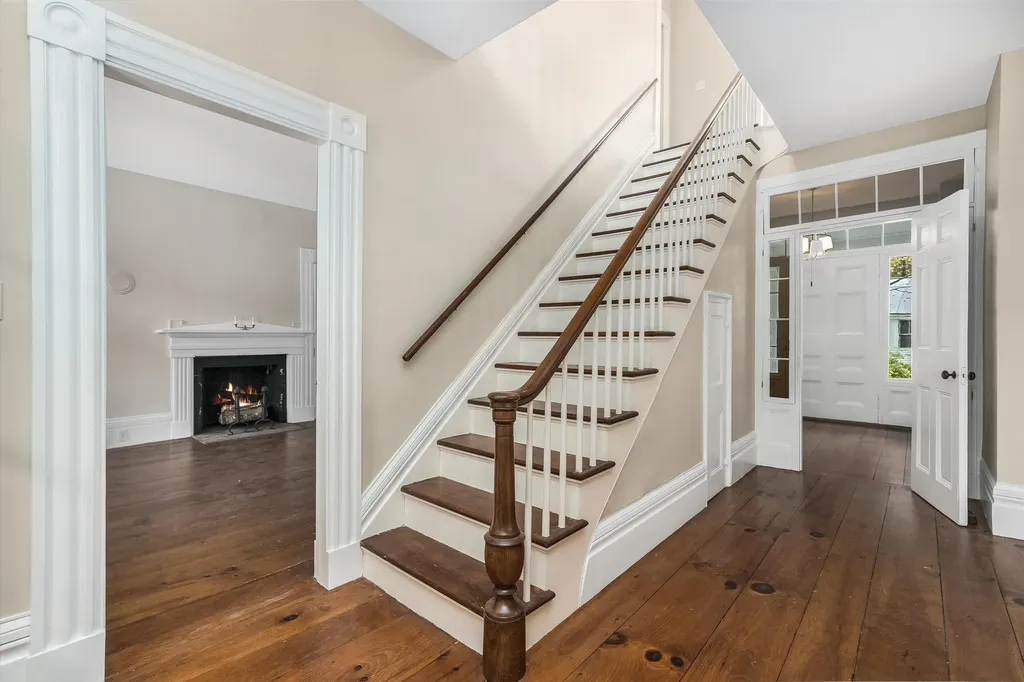 61 Elm Street Walpole NH 03608