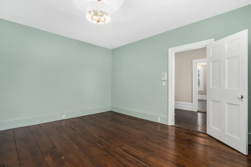 61 Elm Street Walpole NH 03608