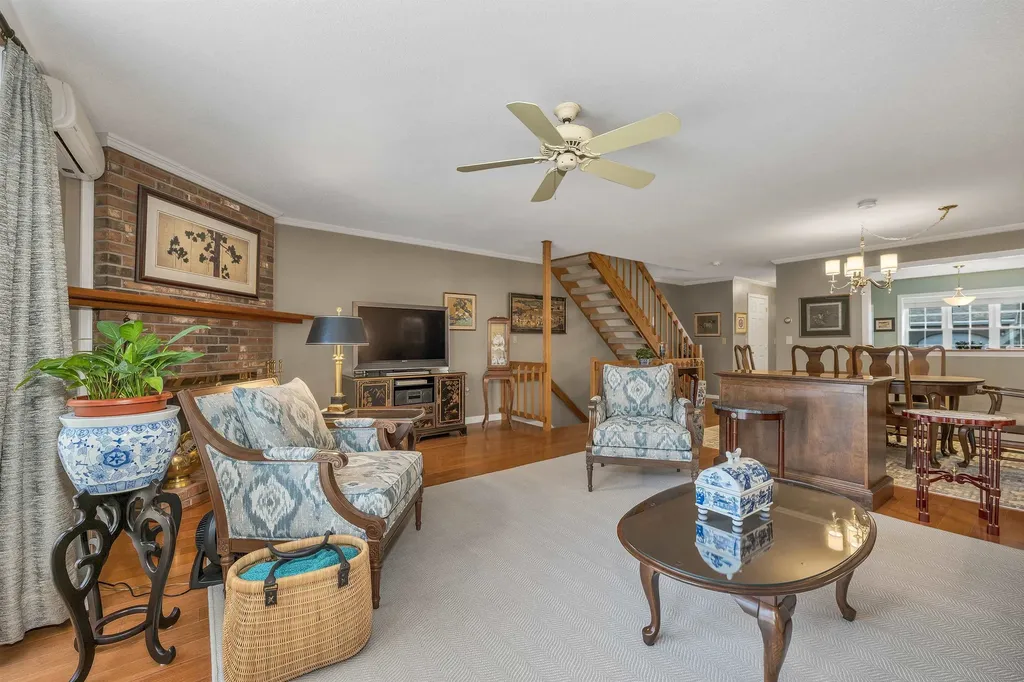 34 Harbor Way Wolfeboro NH 03894