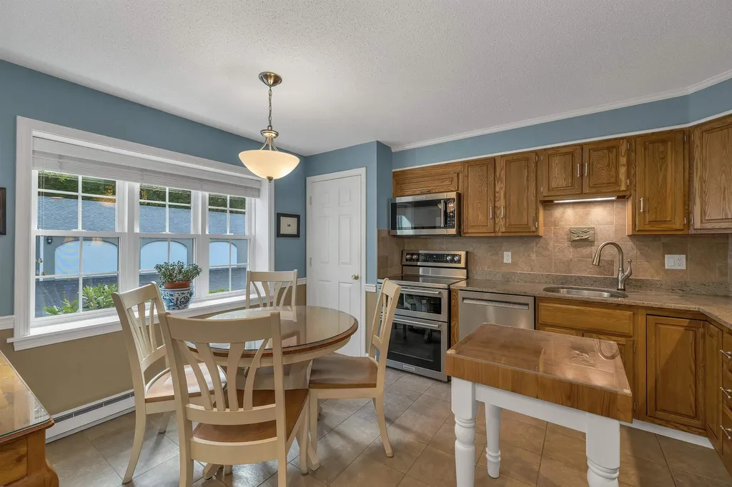 34 Harbor Way Wolfeboro NH 03894