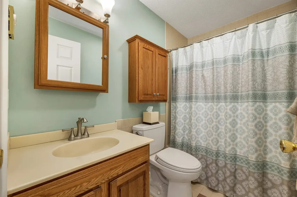 34 Harbor Way Wolfeboro NH 03894