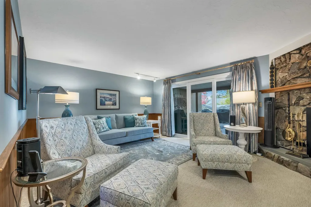 34 Harbor Way Wolfeboro NH 03894