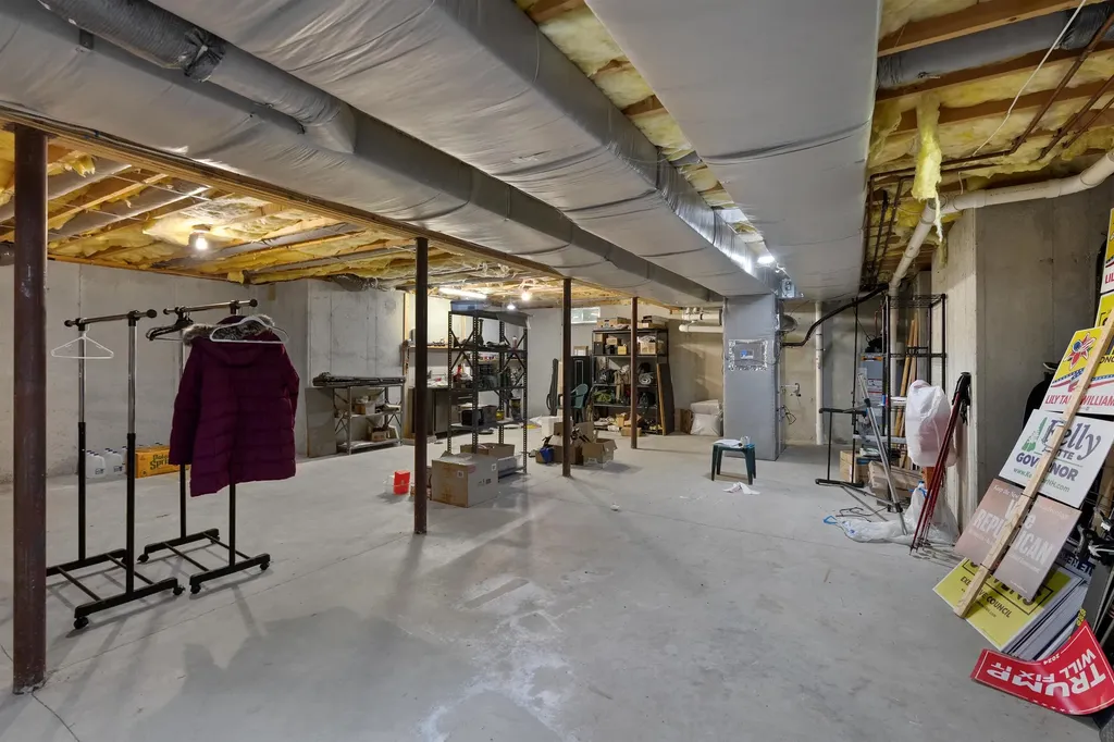 17 Meredith Road Salem NH 03079