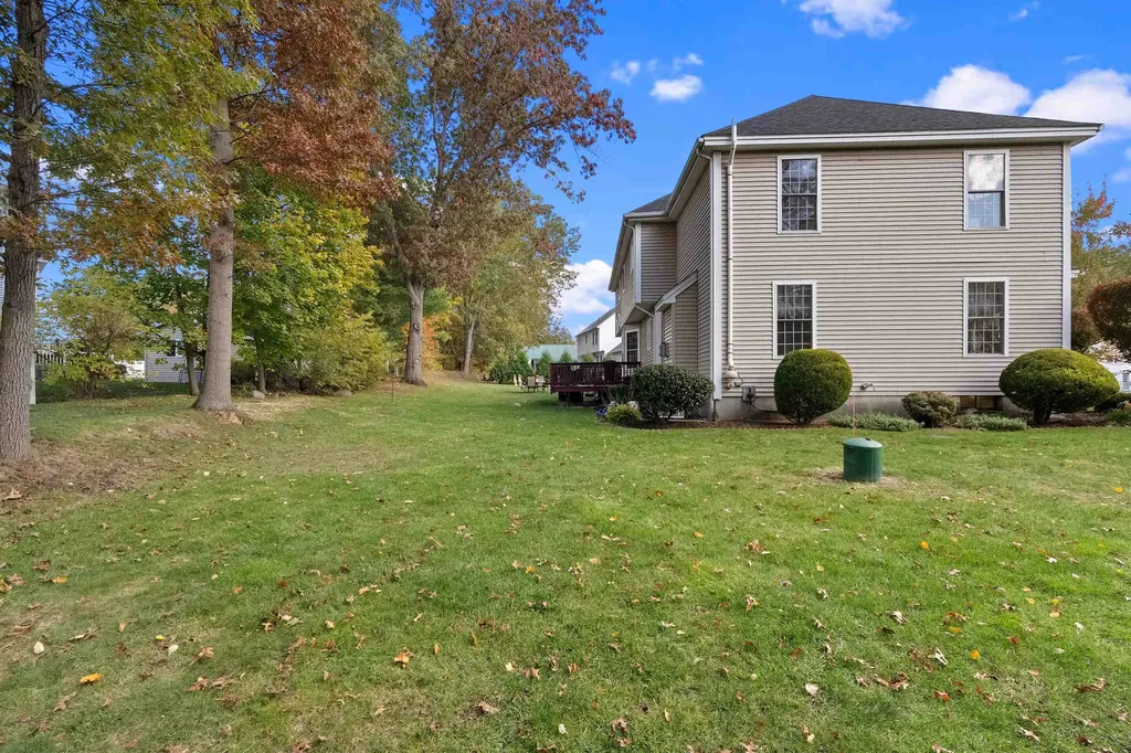 17 Meredith Road Salem NH 03079