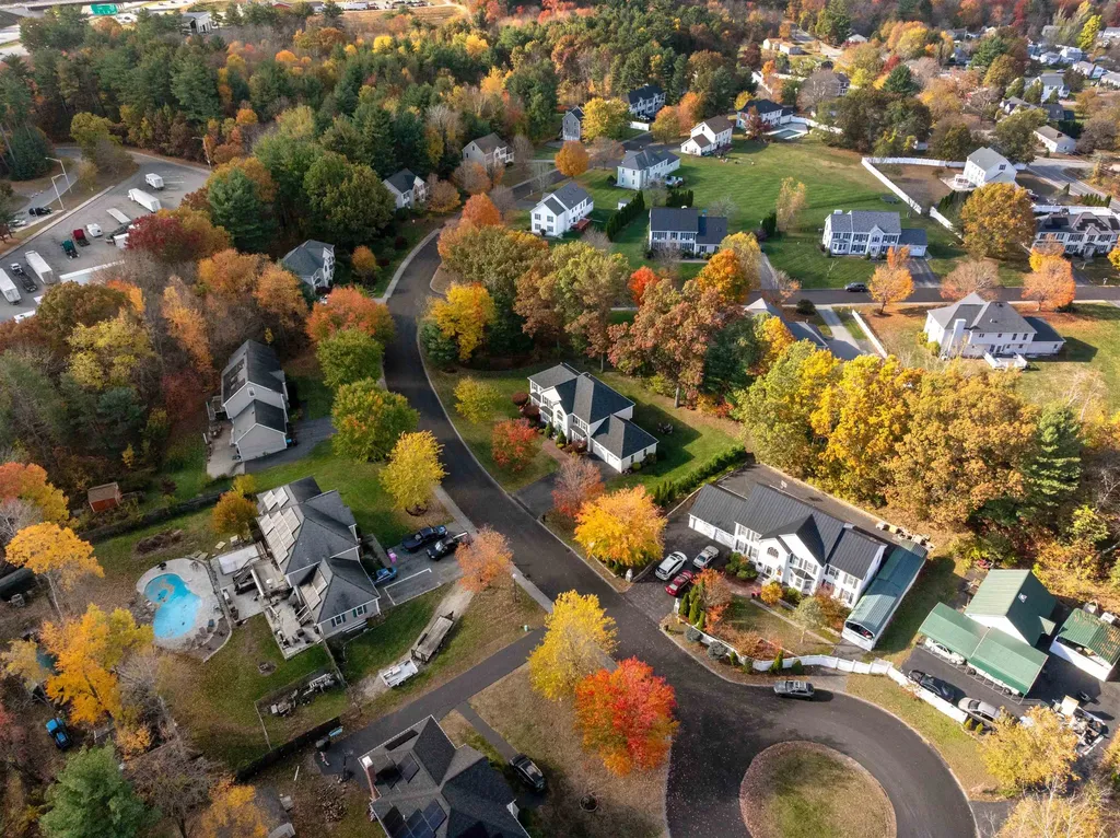 17 Meredith Road Salem NH 03079