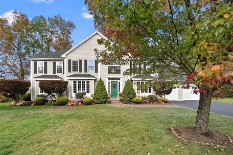 17 Meredith Road Salem NH 03079