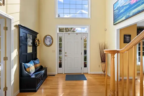 17 Meredith Road Salem NH 03079