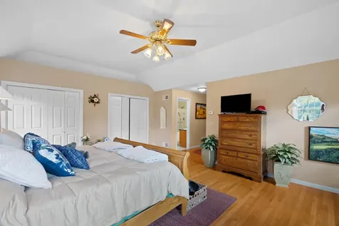 17 Meredith Road Salem NH 03079