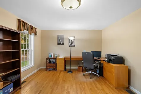 17 Meredith Road Salem NH 03079