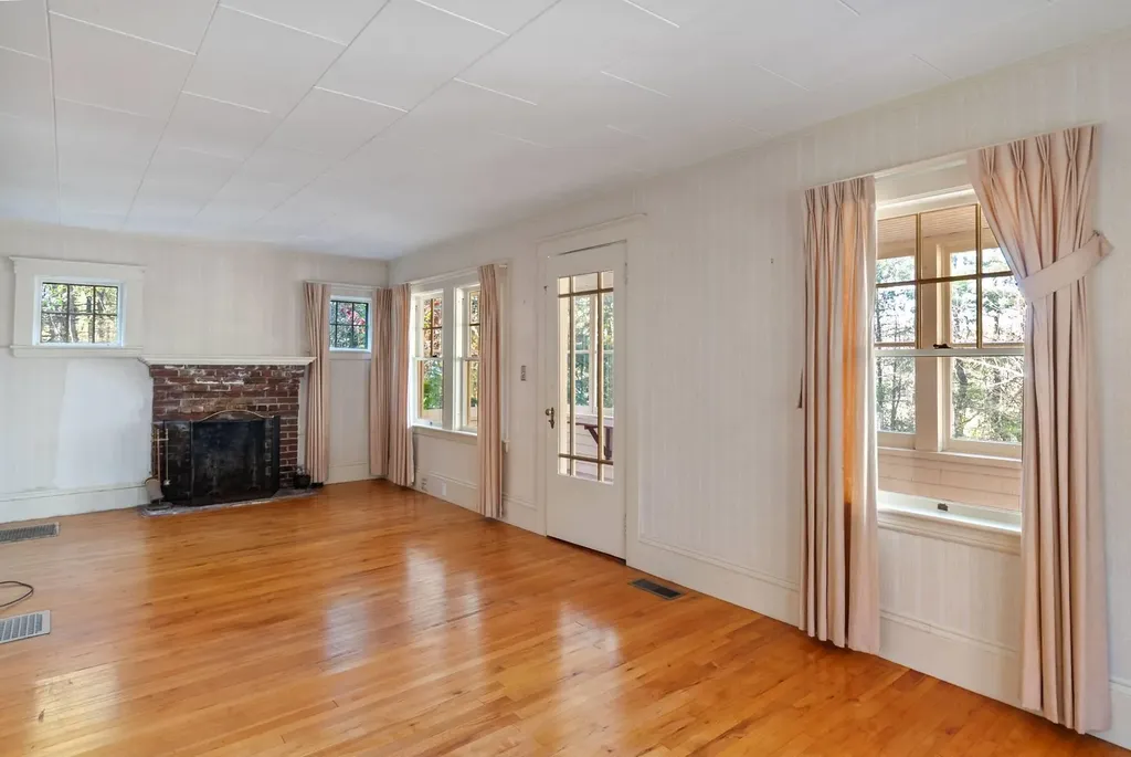 598 East Woodstock Road Woodstock VT 05091