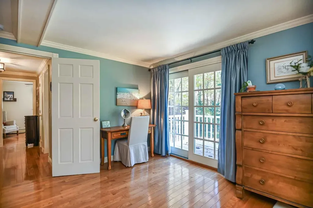 142 Haverhill Road East Kingston NH 03827