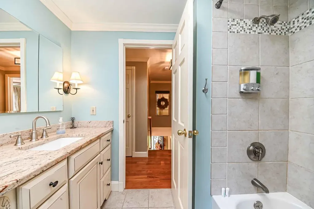 142 Haverhill Road East Kingston NH 03827