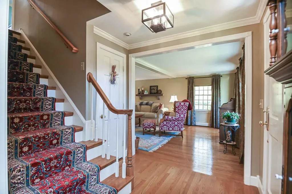 142 Haverhill Road East Kingston NH 03827