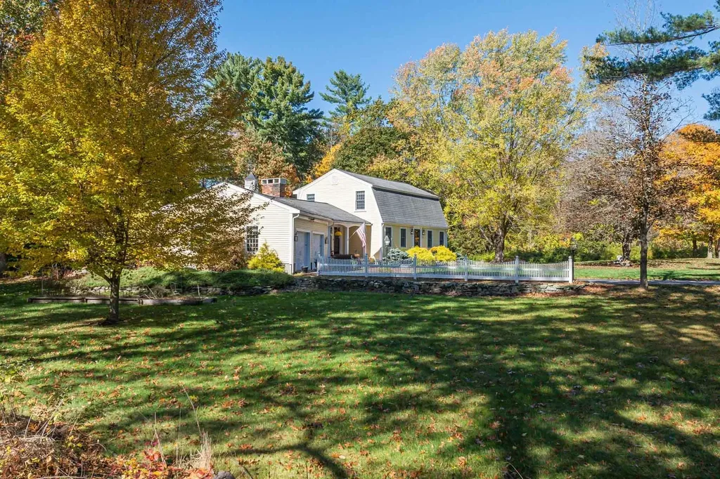 142 Haverhill Road East Kingston NH 03827