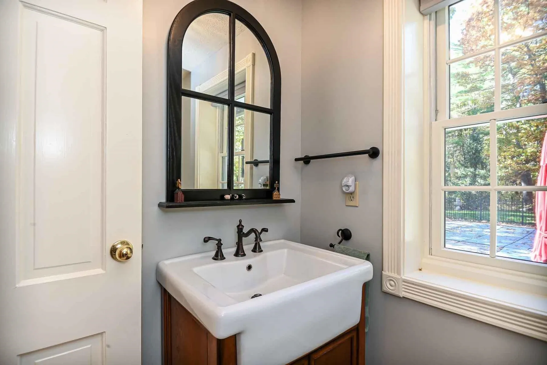 142 Haverhill Road East Kingston NH 03827