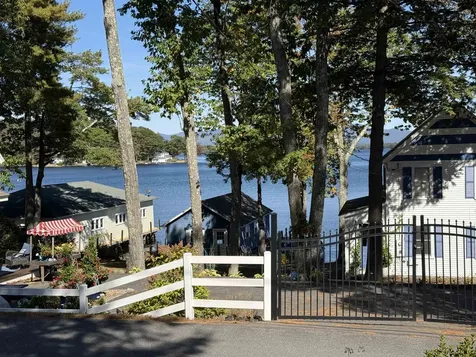 24 Dock Road Gilford NH 03249