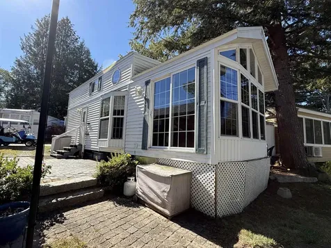 24 Dock Road Gilford NH 03249