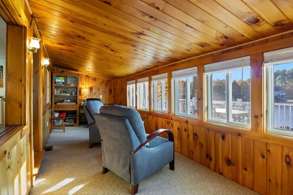 93 Daniels Road Weare NH 03281