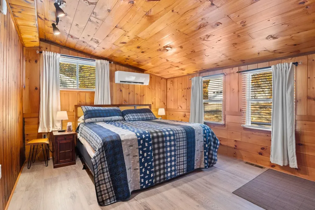 93 Daniels Road Weare NH 03281