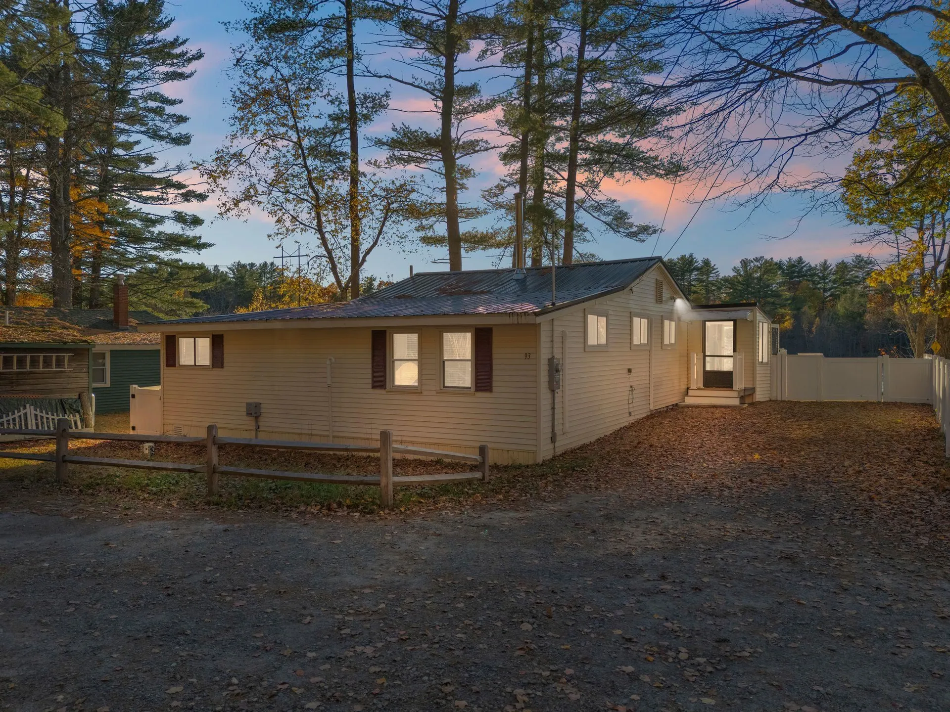 93 Daniels Road Weare NH 03281