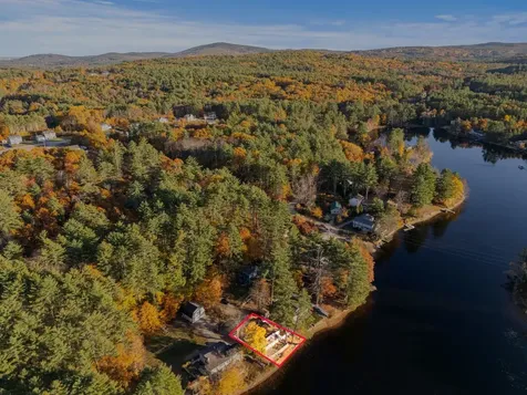 93 Daniels Road Weare NH 03281