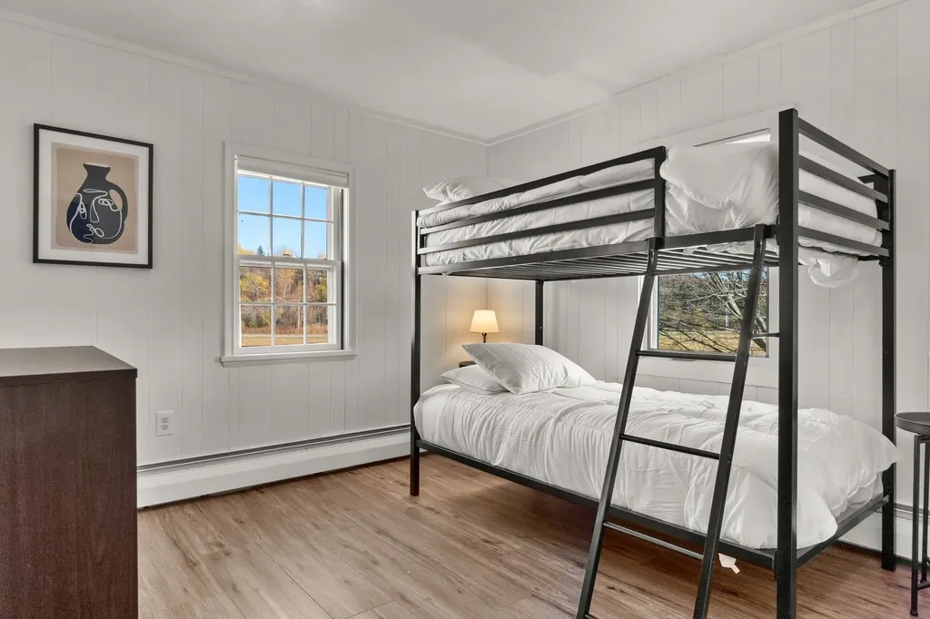 5 Tannery Road Dover VT 05356