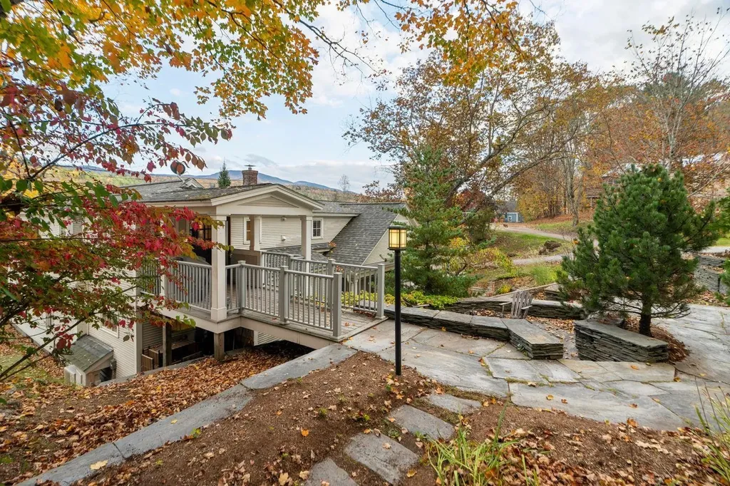 299 Mountain Road Stowe VT 05672