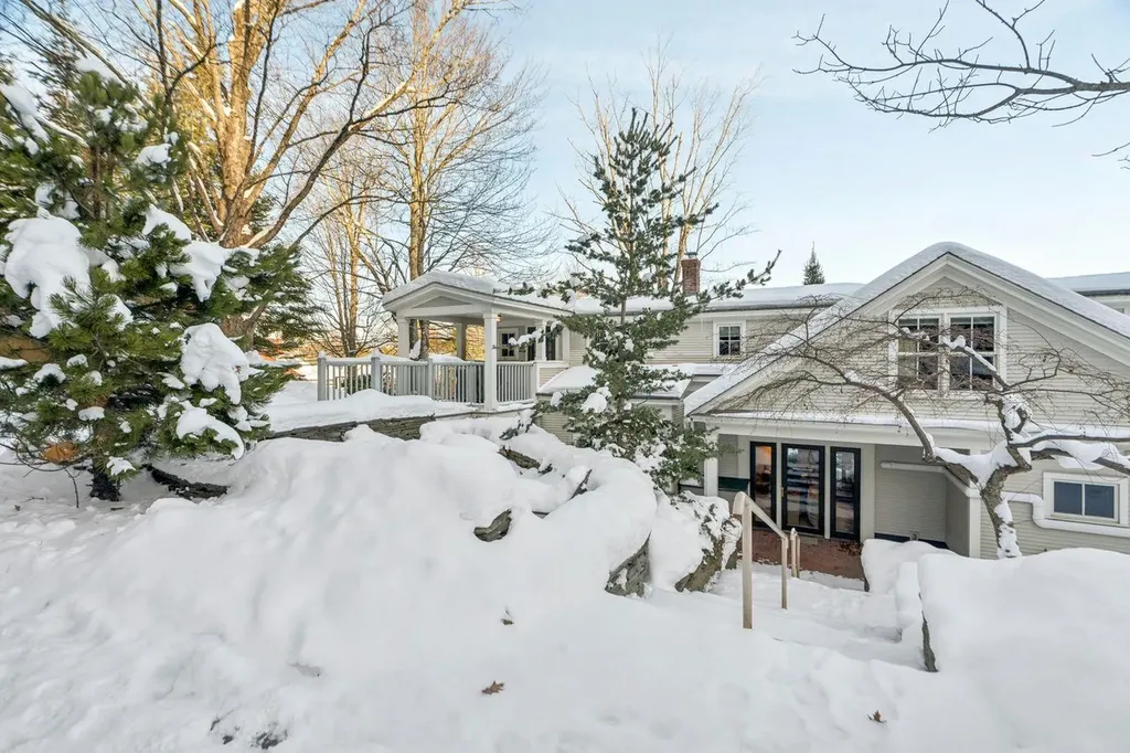 299 Mountain Road Stowe VT 05672