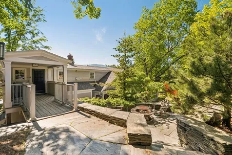 299 Mountain Road Stowe VT 05672