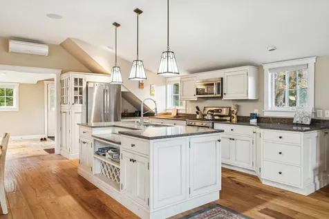 299 Mountain Road Stowe VT 05672