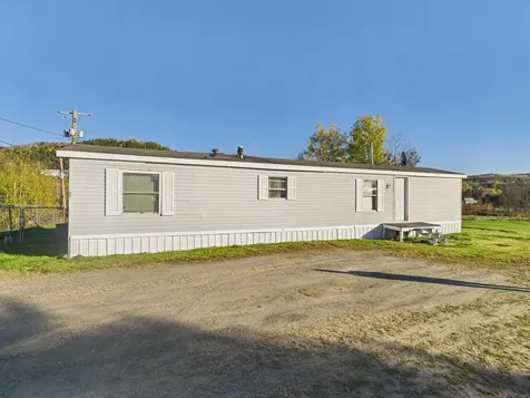 54 Edwards Street Colebrook NH 03576