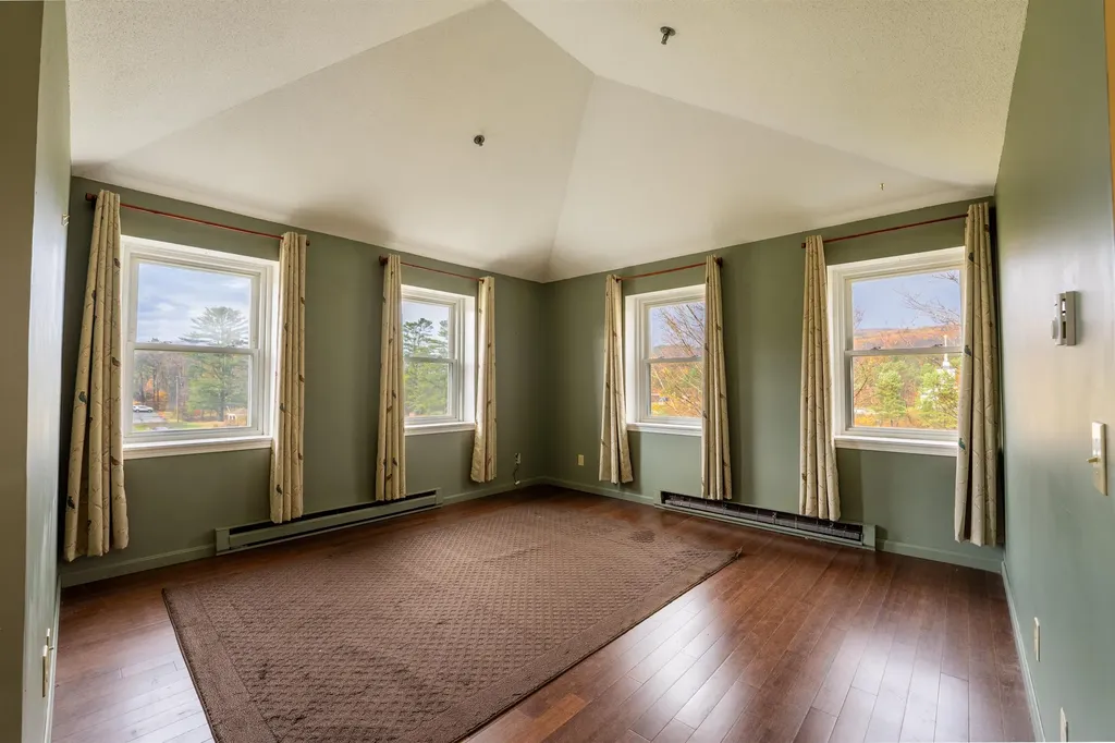 28 Academy Street Franconia NH 03580