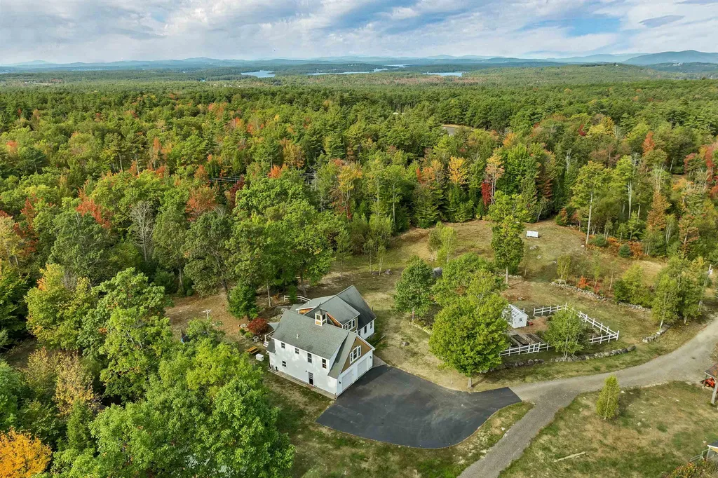 51 Federal Corner Road Tuftonboro NH 03816