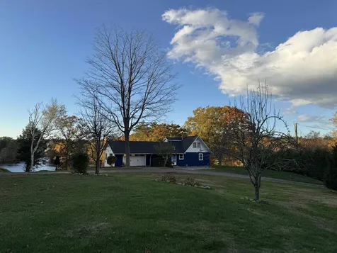 17 Great Cove Drive Newmarket NH 03857